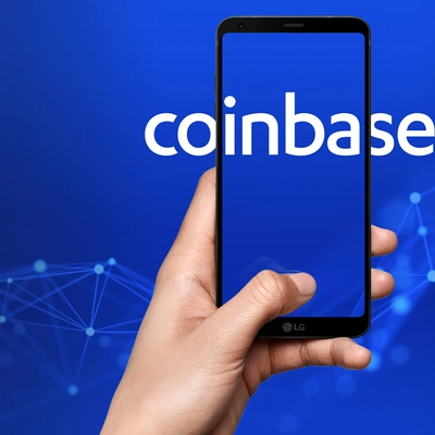 Coinbase integrates crypto policy review into the app